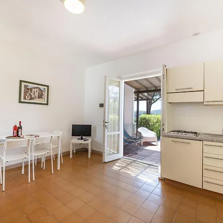 Elbamar Lacona Ii By Interhome דירה קאפוליברי